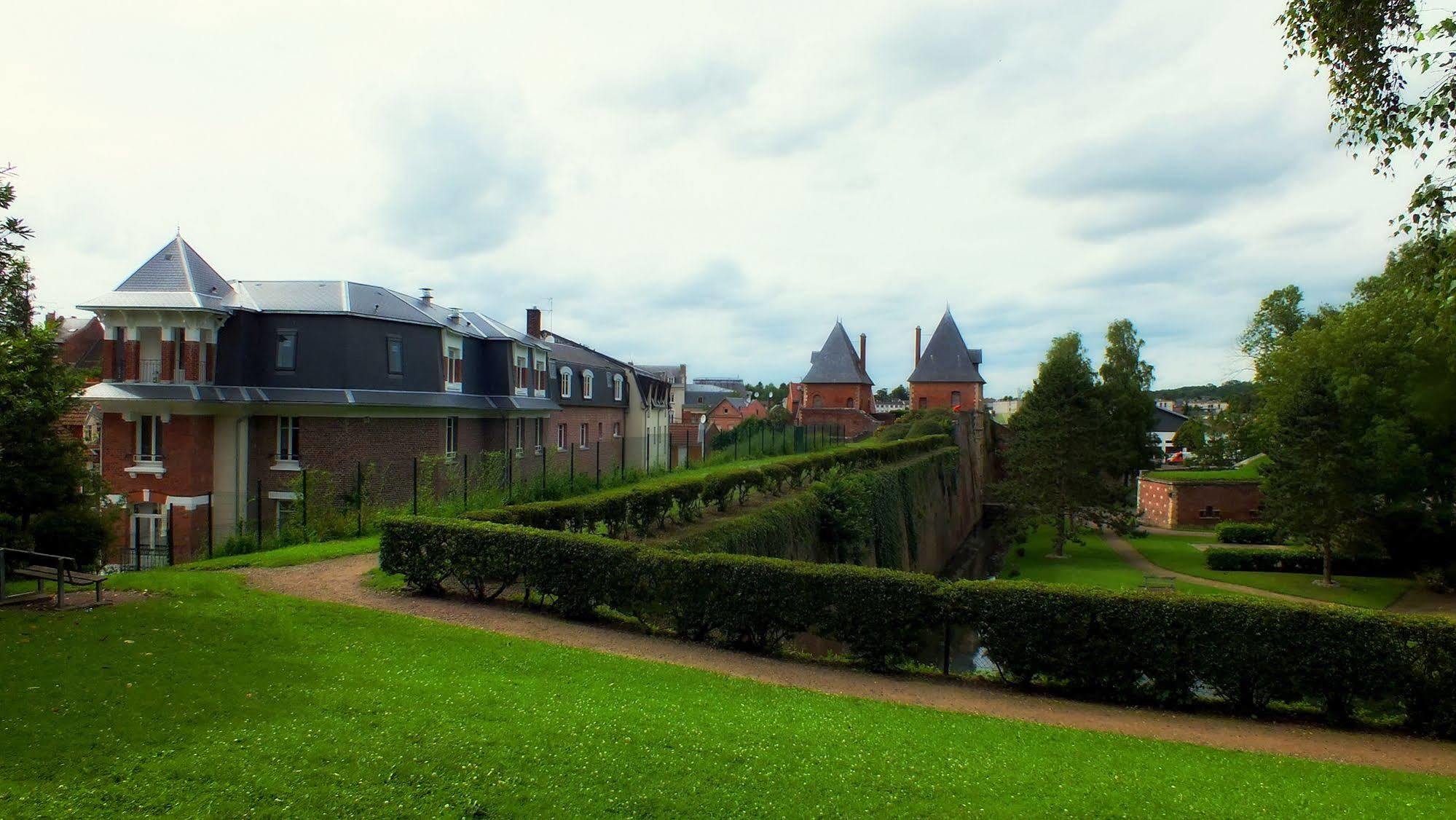 Auberge Des Remparts Péronne Dış mekan fotoğraf